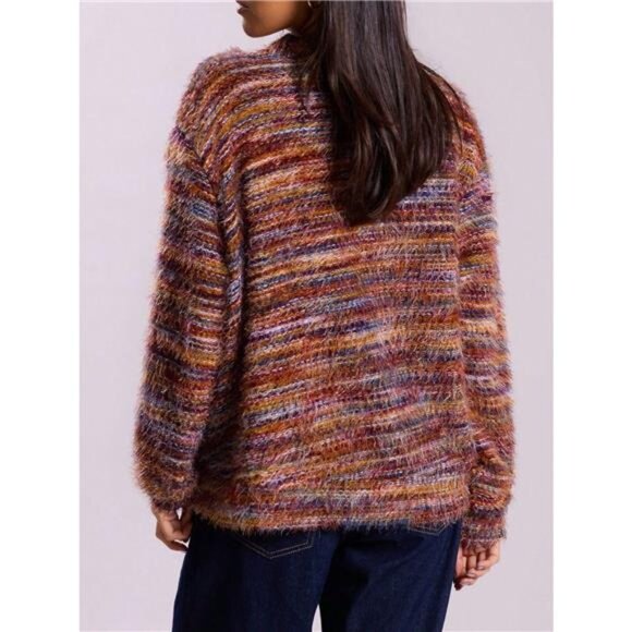 Chunky Knit V-Neck Button-Up Cardigan - Picture 3 of 14